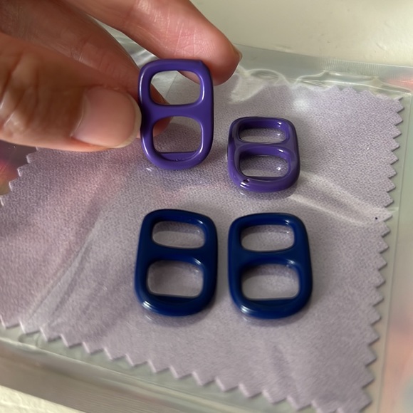 Enamel bottle caps for jewelry or other. Purple and navy blue colors. - Picture 1 of 2